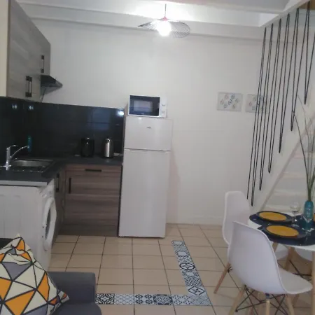 F2 Duplex Centre Ville 레뮈로